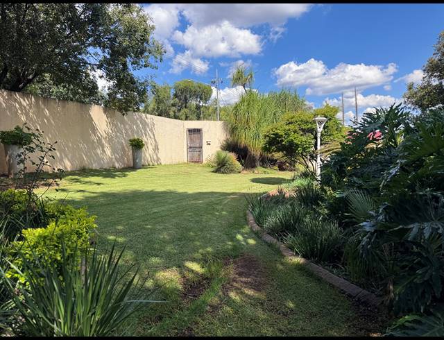 4 BEDROOM FREEHOLD FOR SALE IN WATERKLOOF RIDGE